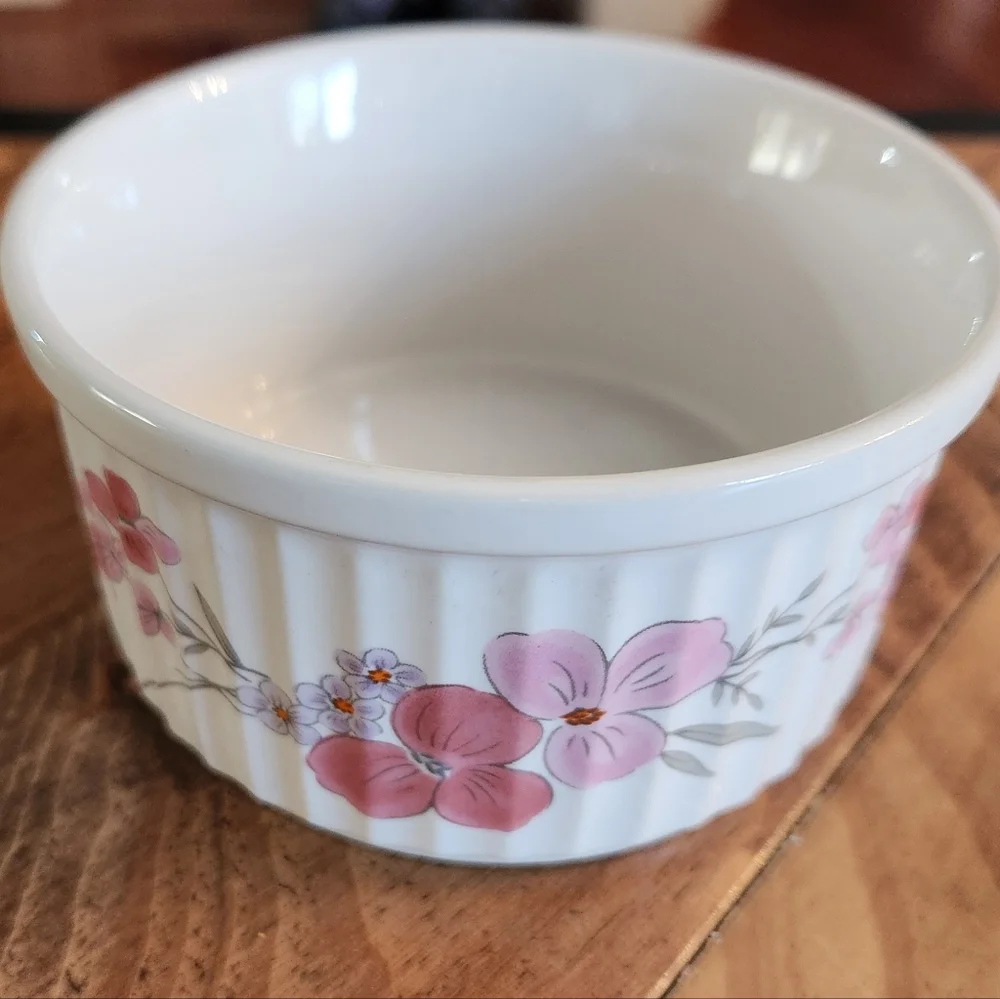 Vintage Galleria Collection Stoneware Ramakin Floral Small Round Baking Dish